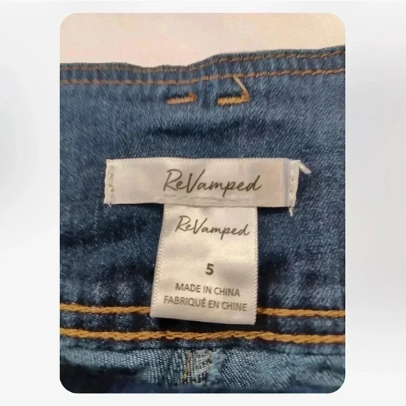 Revamped Capri High Rise Denim Jeans Size 5 - Picture 6 of 6